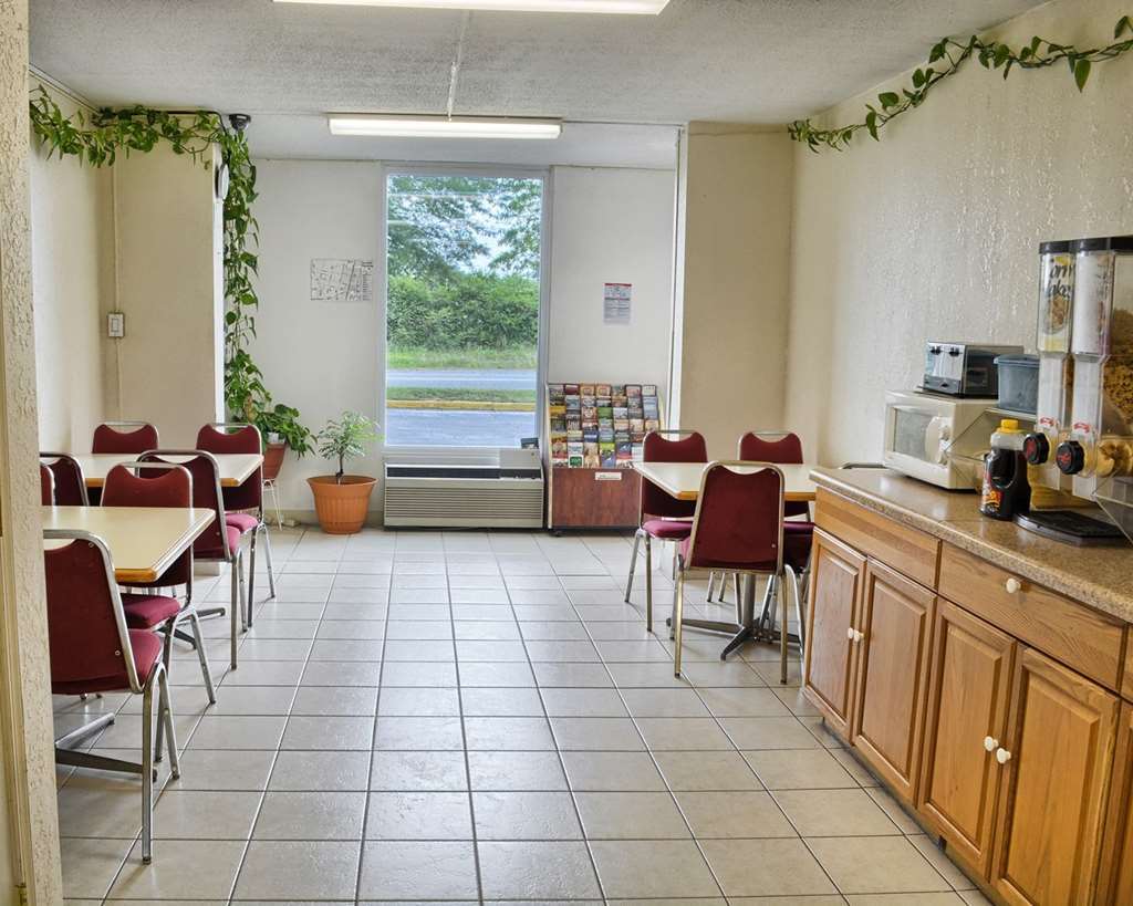 Howard Johnson By Wyndham Atlanta College Park Restaurant foto