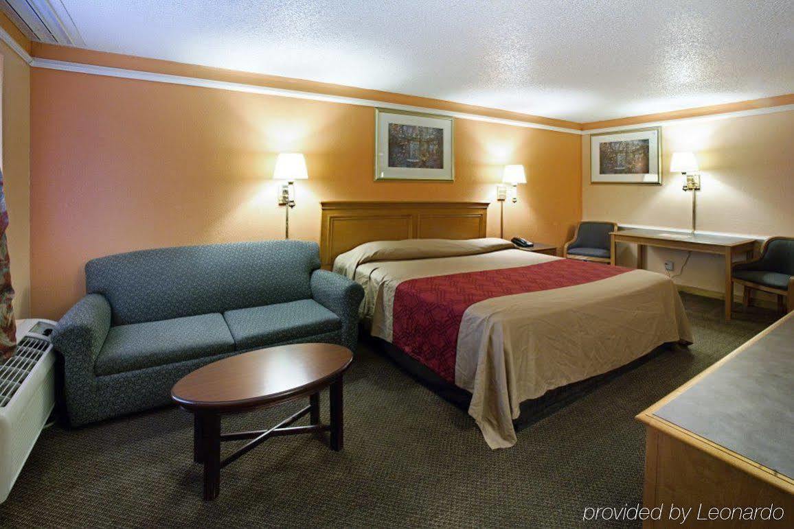 Howard Johnson By Wyndham Atlanta College Park Exterior foto